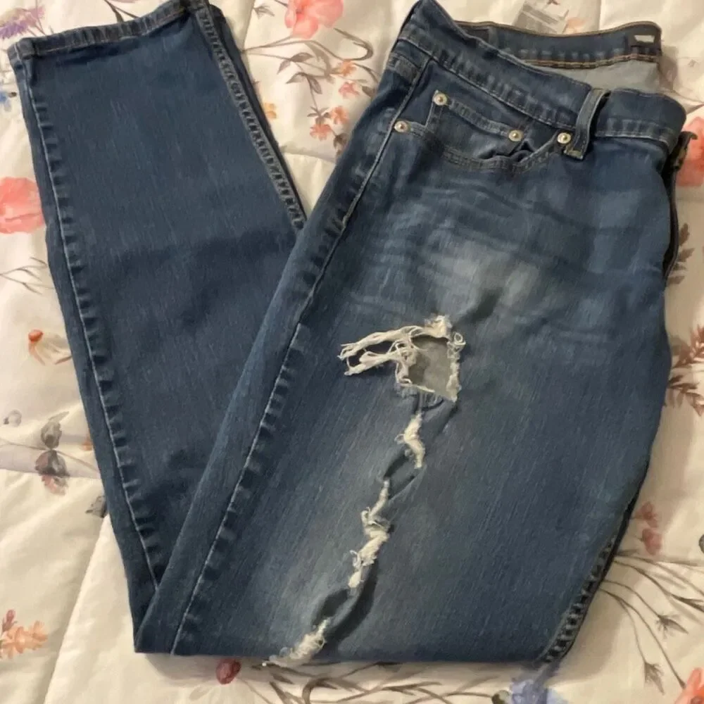 Levi’s 524 Too Super-low Womens Deconstructed Jeans - Picture 4 of 13